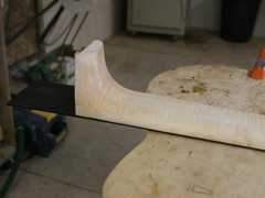022_fingerboard_attached_to_neck