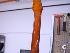 037_neck_fit_to_body