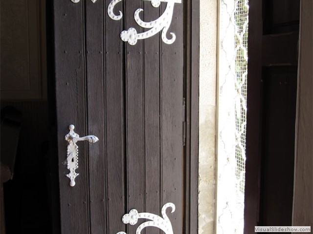 6Nogradchurchdoor